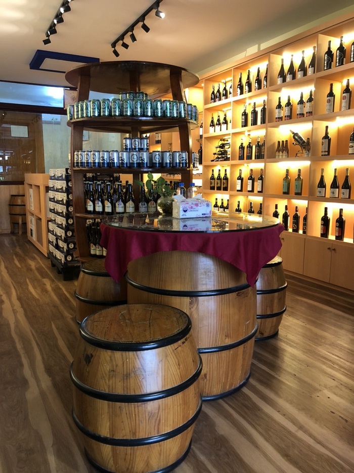 cửa hàng rượu vang tại tphcm