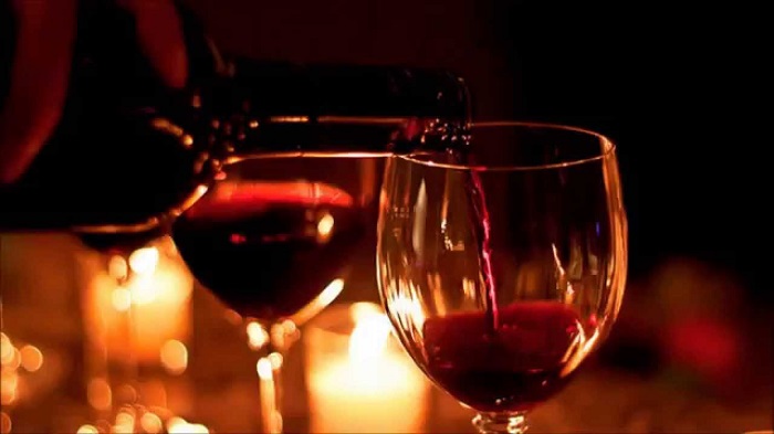 ý nghĩa của rượu vang đỏ