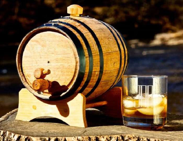Ngâm rượu trong thùng gỗ sồi