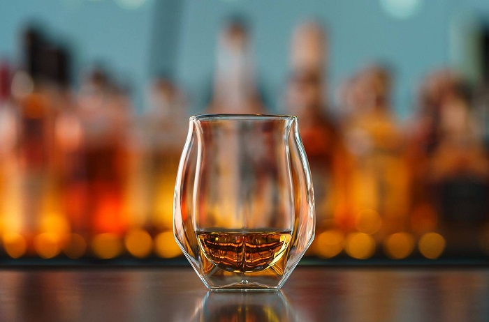 các loại ly uống rượu whisky