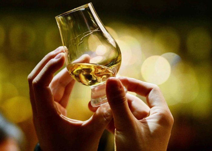 quy trình sản xuất rượu whisky