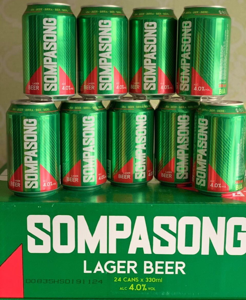 Bia-Sompasong-xanh-lon-lun