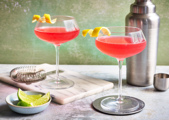 Cách làm cocktail Cosmopolitan