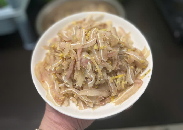 tai heo trộn thính