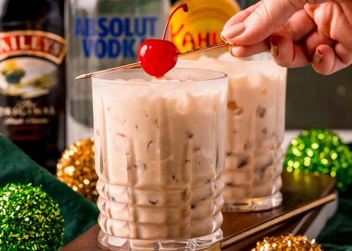 Cách Làm Cocktail White Russian