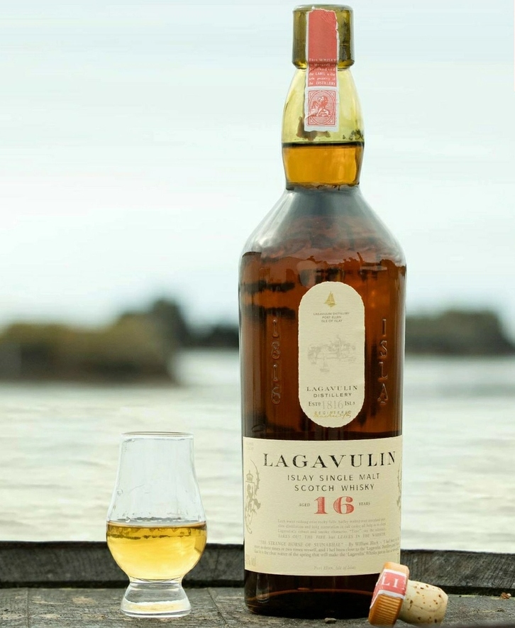 Lagavulin-16-Islay-single-malt